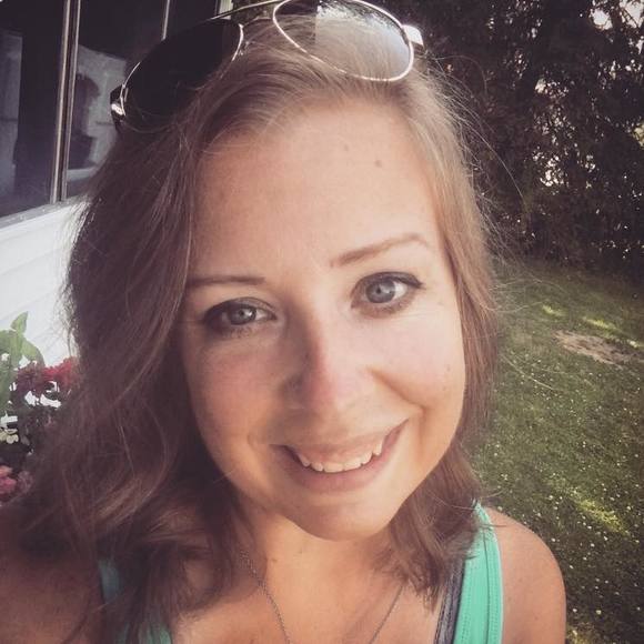 Meet your Posher, Heather - Picture 1 of 1